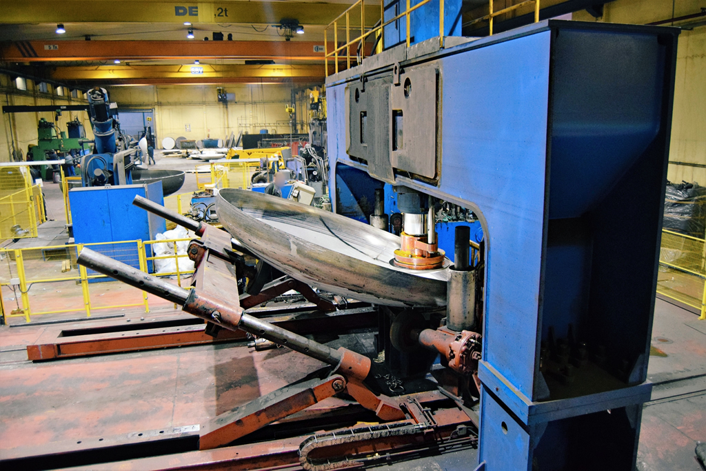 Maquinaria de conformado en las instalaciones de Steel Bombe Valley